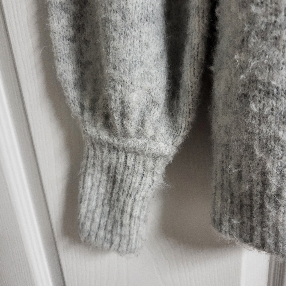 Caslon - Gray Women's Puff Sleeve Sweater- Size S - Picture 3 of 6